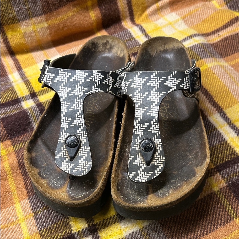 Birkenstock platform Giza Black and White Patterned Sandals